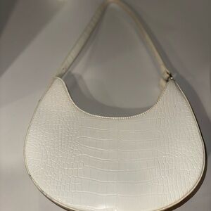 Elegant White Crocodile-Embossed Women's Bag